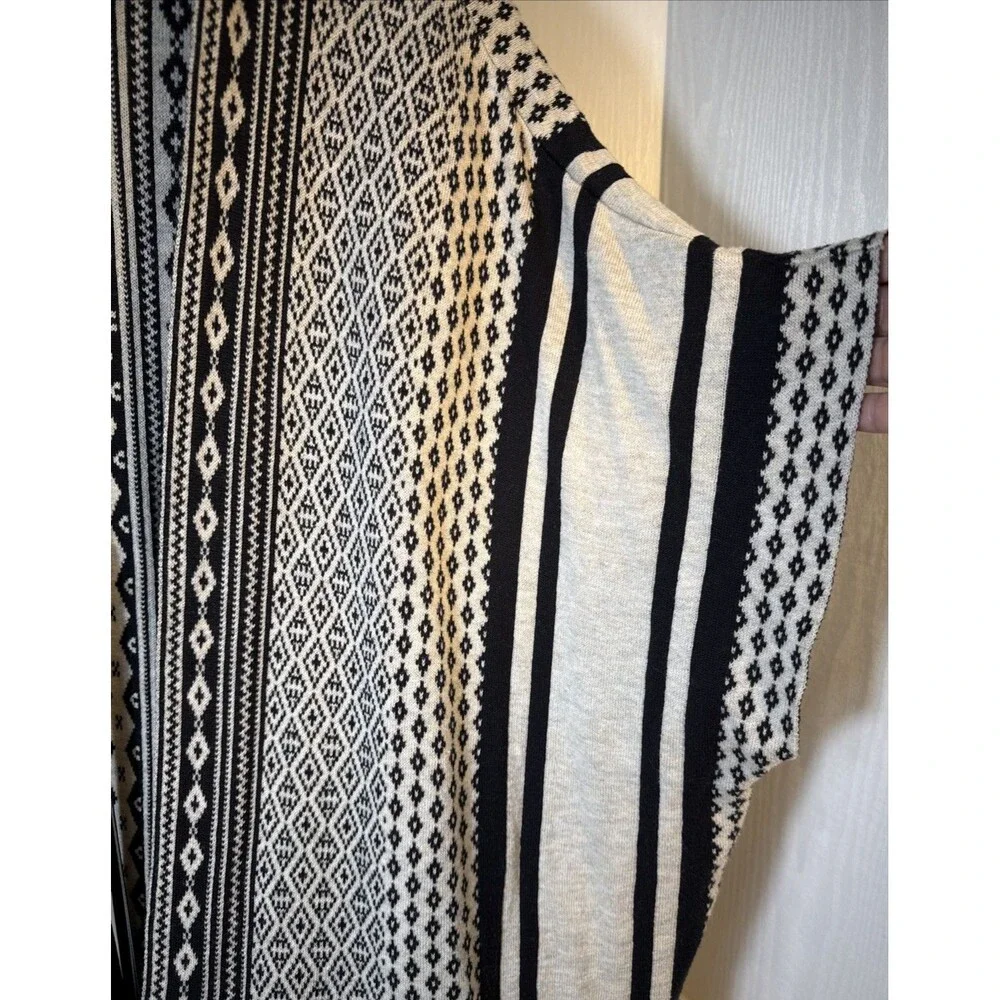St John’s Bay Aztec 1x Open Sweater Duster Cardigan Boho Western Cowgirl - Picture 3 of 14